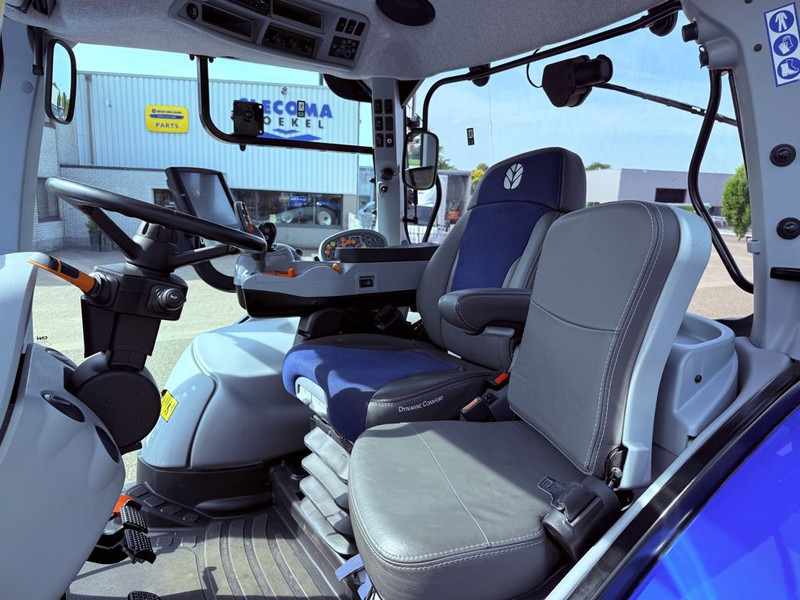Trator New Holland T7.245 AC STAGE V: foto 17