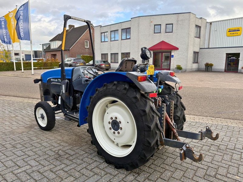 New Holland TN65V Smalspoortrekker - Mini trator: foto 2 New Holland TN65V Smalspoortrekker - Mini trator: foto 2
