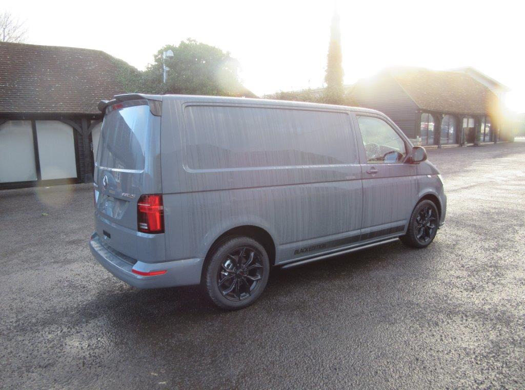 Furgão novo 2025 Volkswagen Transporter Black Edition 2.0 BiDI 204 Sportline: foto 10