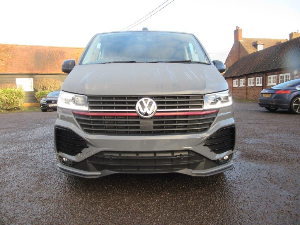 Furgão novo 2025 Volkswagen Transporter Black Edition 2.0 BiDI 204 Sportline: foto 15