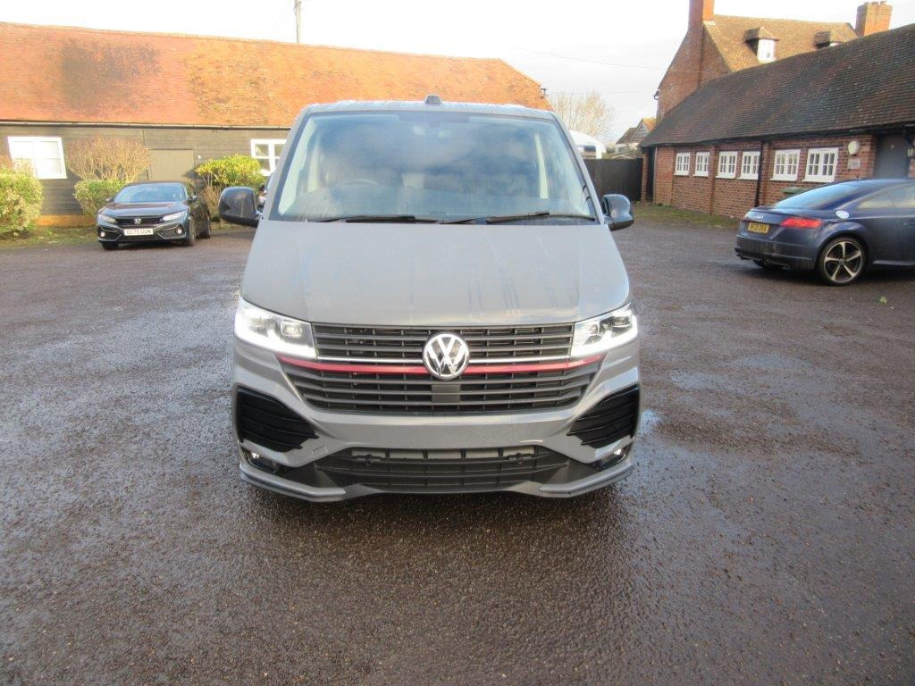 Furgão novo 2025 Volkswagen Transporter Black Edition 2.0 BiDI 204 Sportline: foto 14
