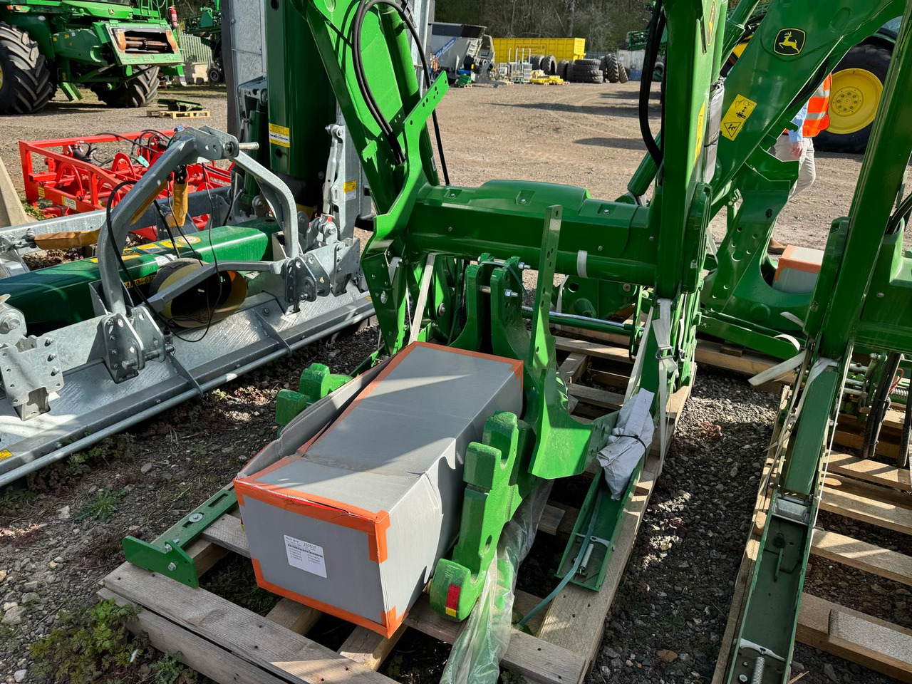 John Deere 643R Loader and brackets - Equipamento: foto 3 John Deere 643R Loader and brackets - Equipamento: foto 3