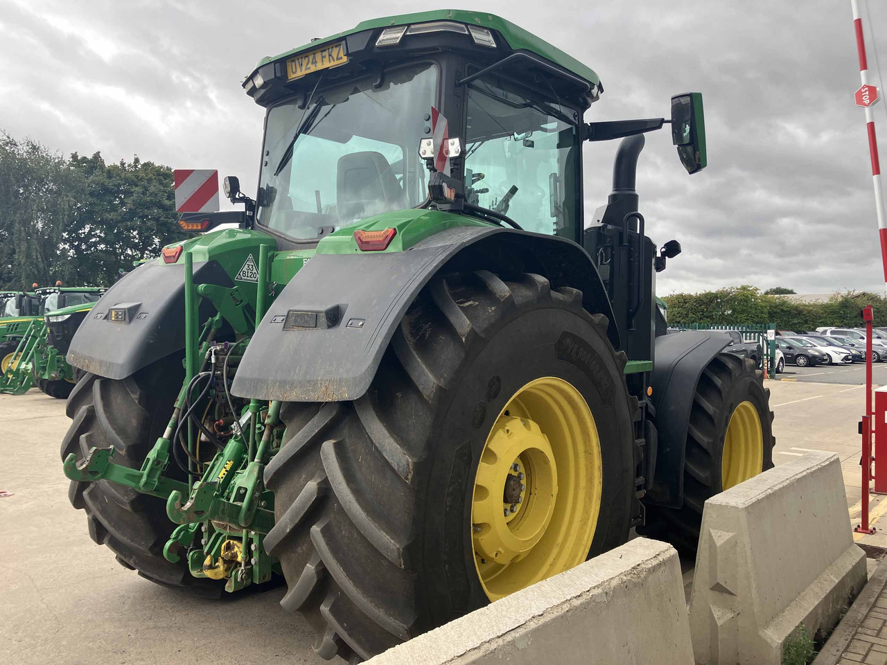 John Deer 7R 350 - Trator: foto 5 John Deer 7R 350 - Trator: foto 5