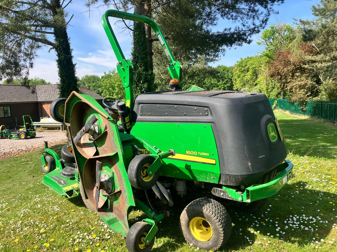 John Deere 1600T Wide Area Mower - Cortador de grama: foto 5 John Deere 1600T Wide Area Mower - Cortador de grama: foto 5