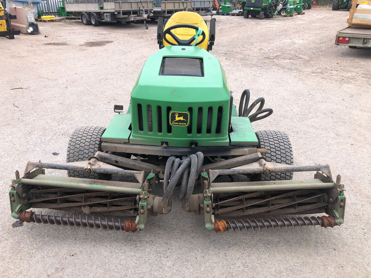 John Deere 2653A utility triple mower - Cortador de grama: foto 3 John Deere 2653A utility triple mower - Cortador de grama: foto 3