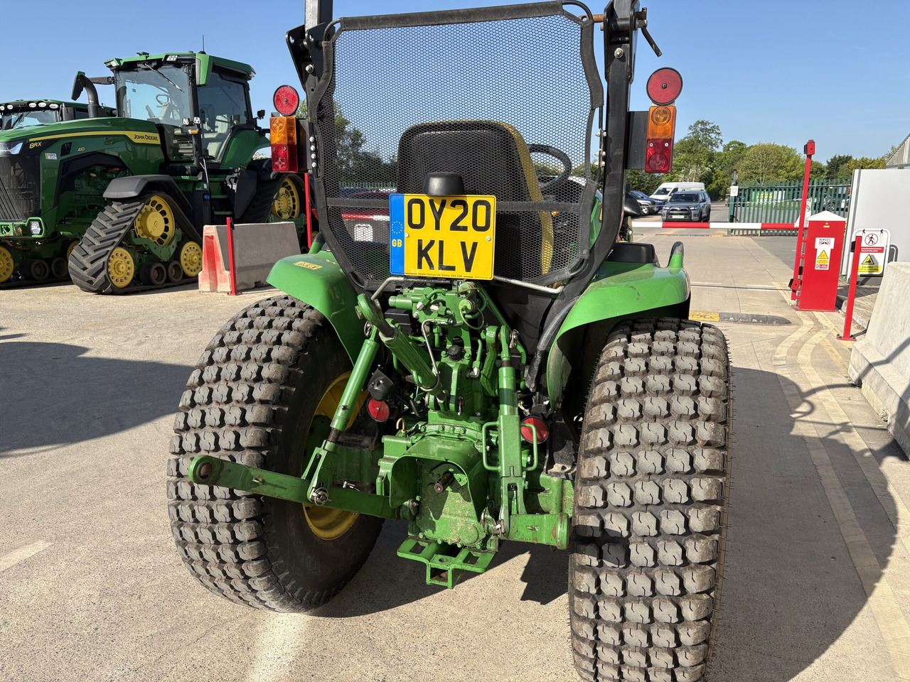 John Deere 3045R Compact Tractor - Mini trator: foto 4 John Deere 3045R Compact Tractor - Mini trator: foto 4