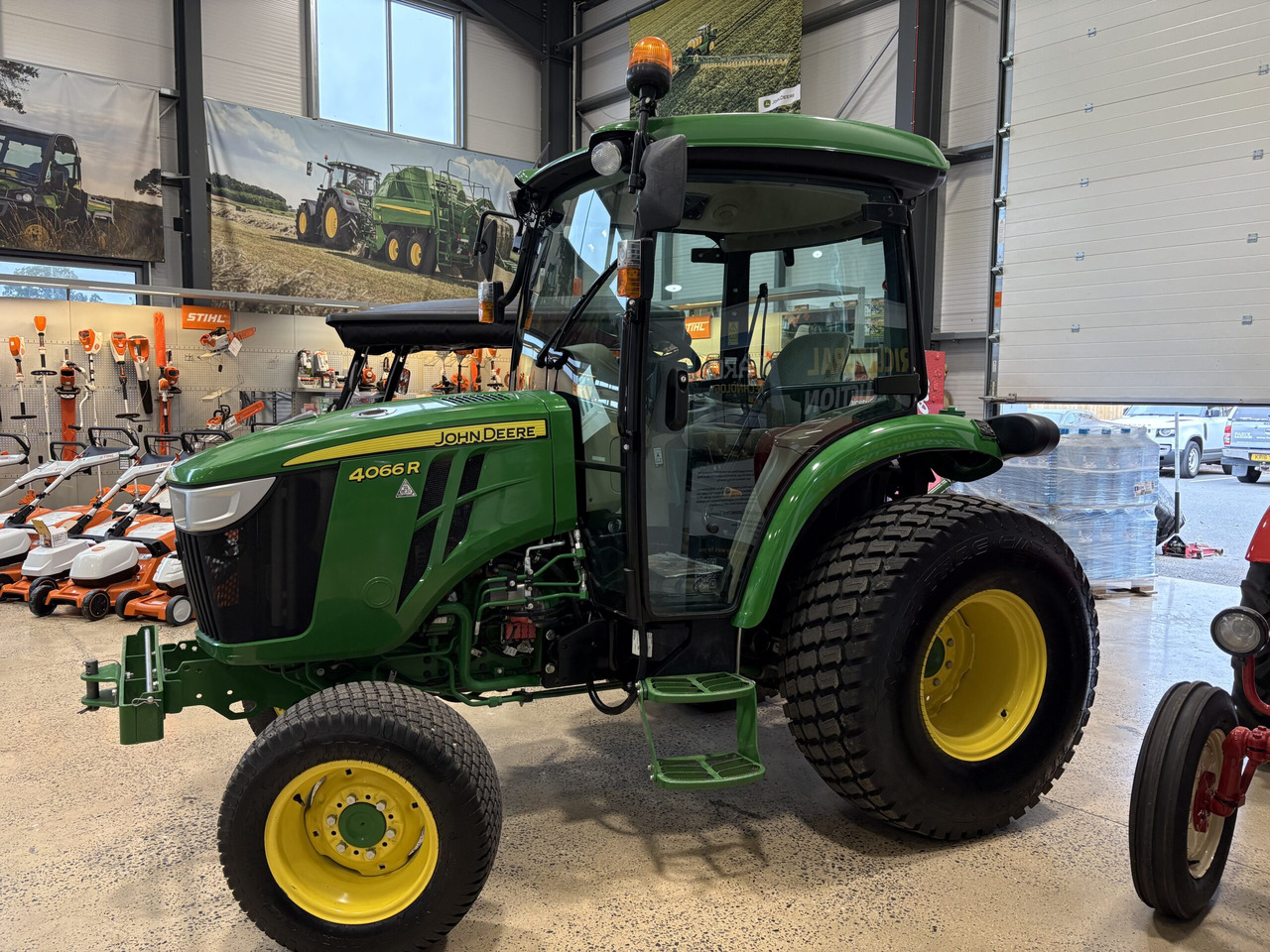 John Deere 4066R Compact Tractor - Mini trator: foto 3 John Deere 4066R Compact Tractor - Mini trator: foto 3