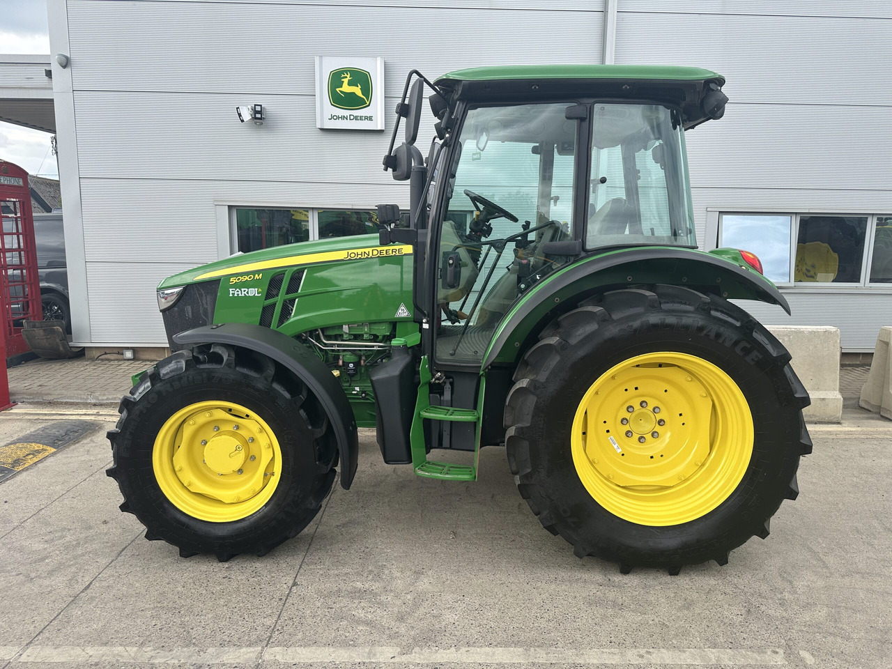 John Deere 5090M - Trator: foto 2 John Deere 5090M - Trator: foto 2
