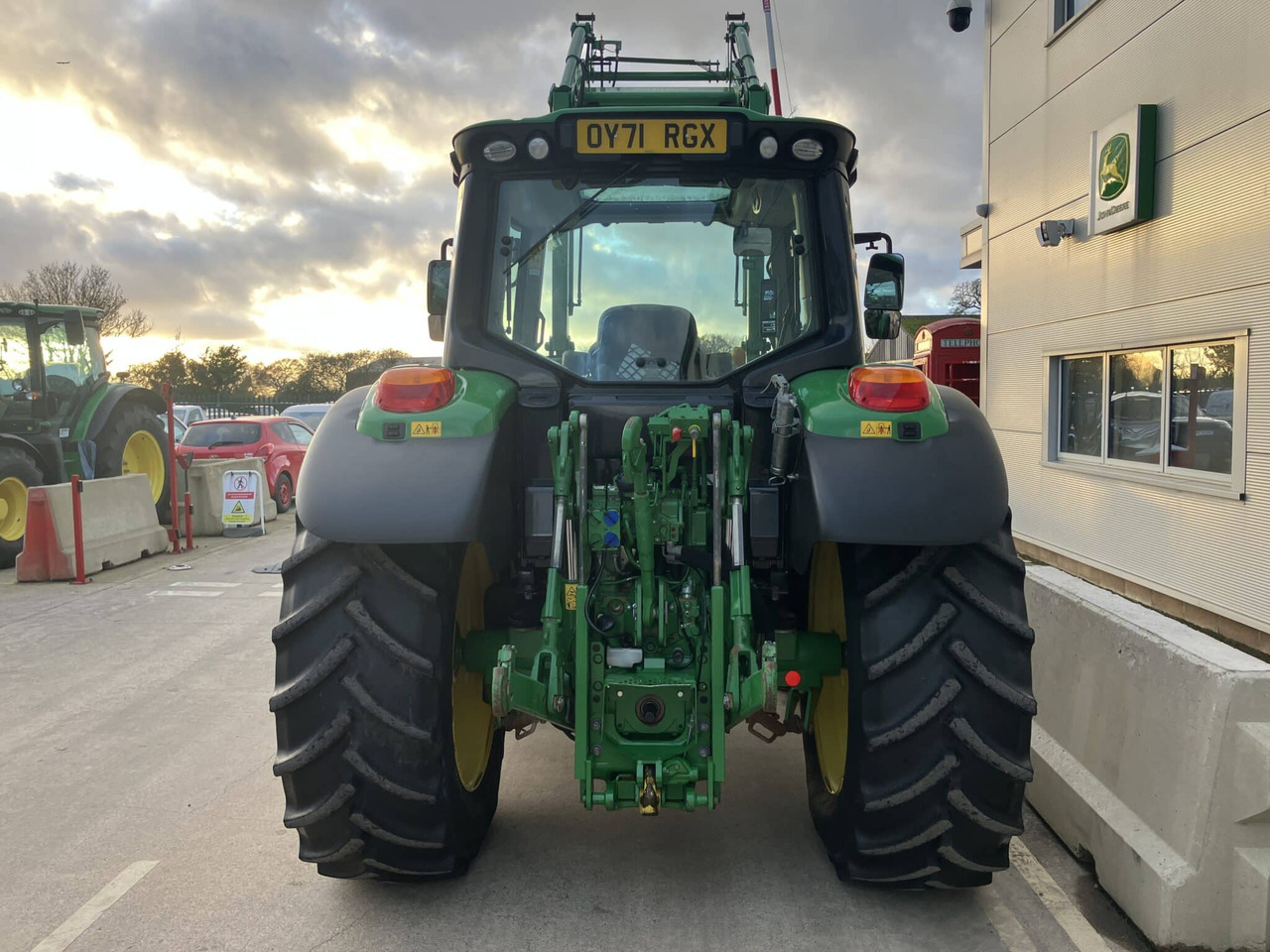 John Deere 6120M - Trator: foto 4 John Deere 6120M - Trator: foto 4
