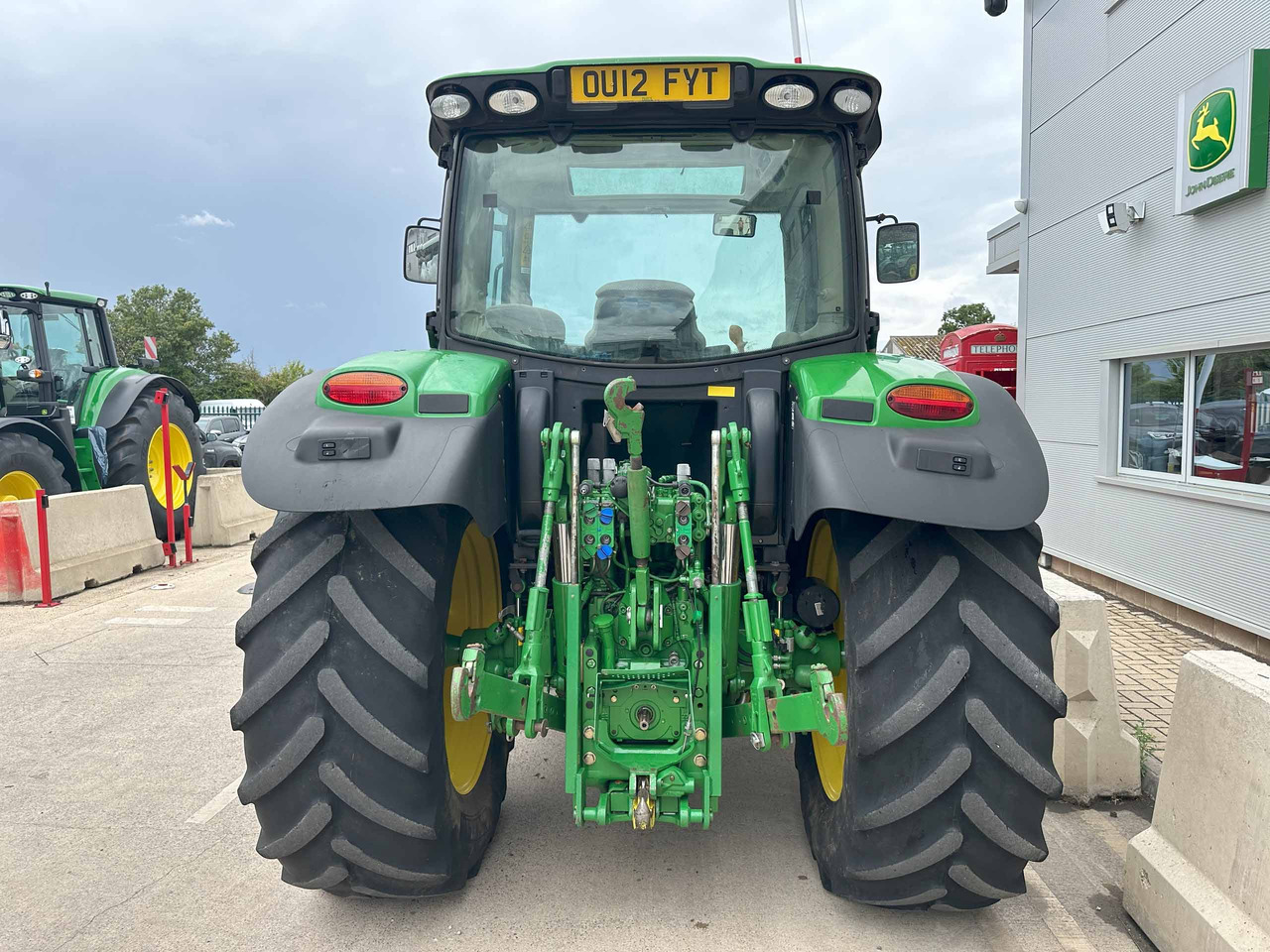 John Deere 6125R - Trator: foto 3 John Deere 6125R - Trator: foto 3