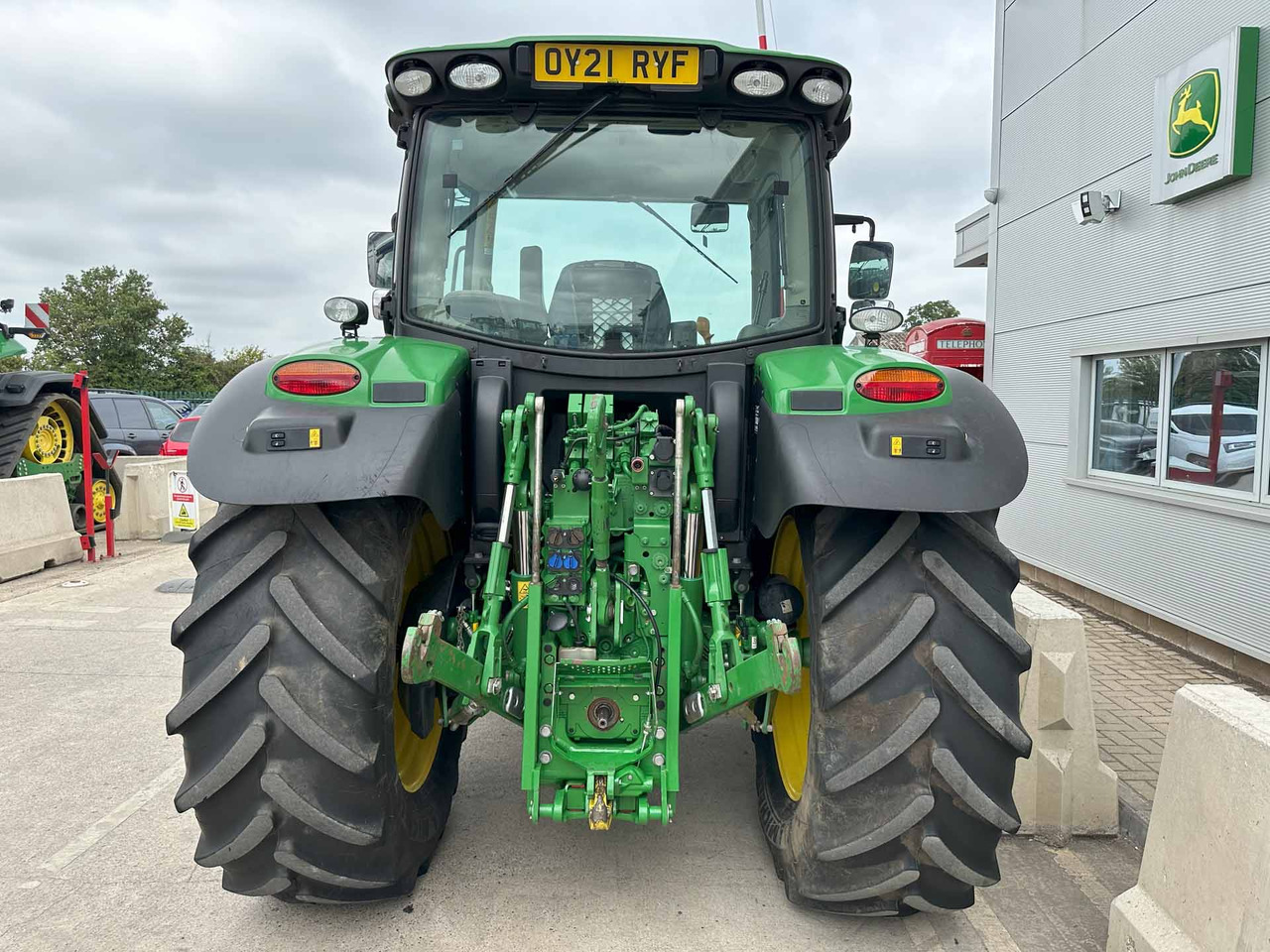 John Deere 6130R - Trator: foto 4 John Deere 6130R - Trator: foto 4