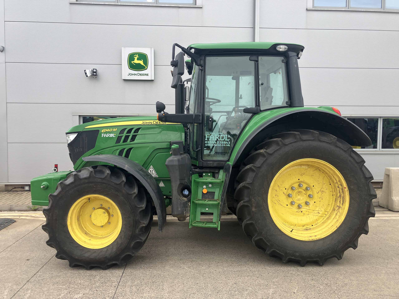 John Deere 6140M - Trator: foto 2 John Deere 6140M - Trator: foto 2
