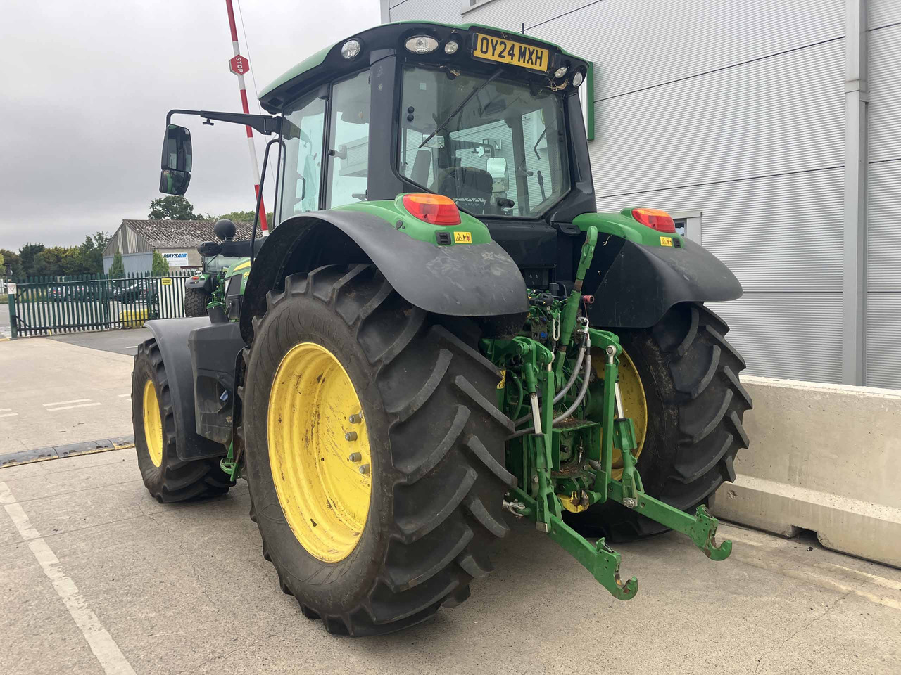 John Deere 6140M - Trator: foto 3 John Deere 6140M - Trator: foto 3