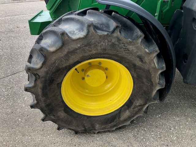 John Deere 6140M - Trator: foto 3 John Deere 6140M - Trator: foto 3