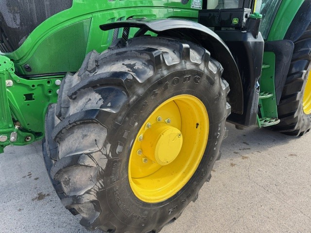 John Deere 6155M - Trator: foto 2 John Deere 6155M - Trator: foto 2