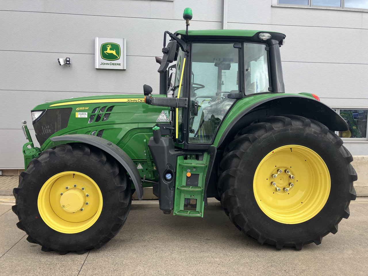 John Deere 6155M - Trator: foto 2 John Deere 6155M - Trator: foto 2
