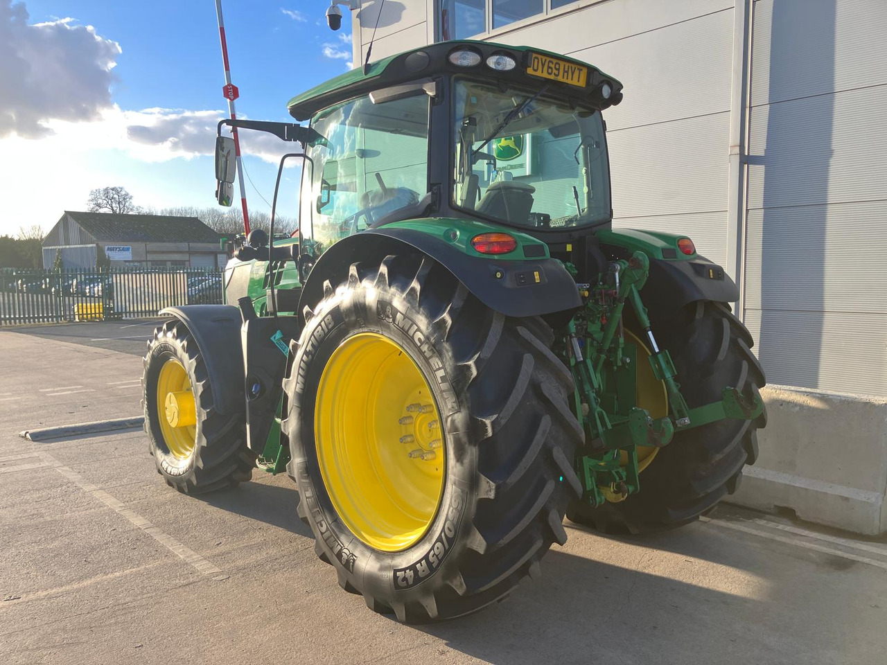 John Deere 6155R - Trator: foto 3 John Deere 6155R - Trator: foto 3