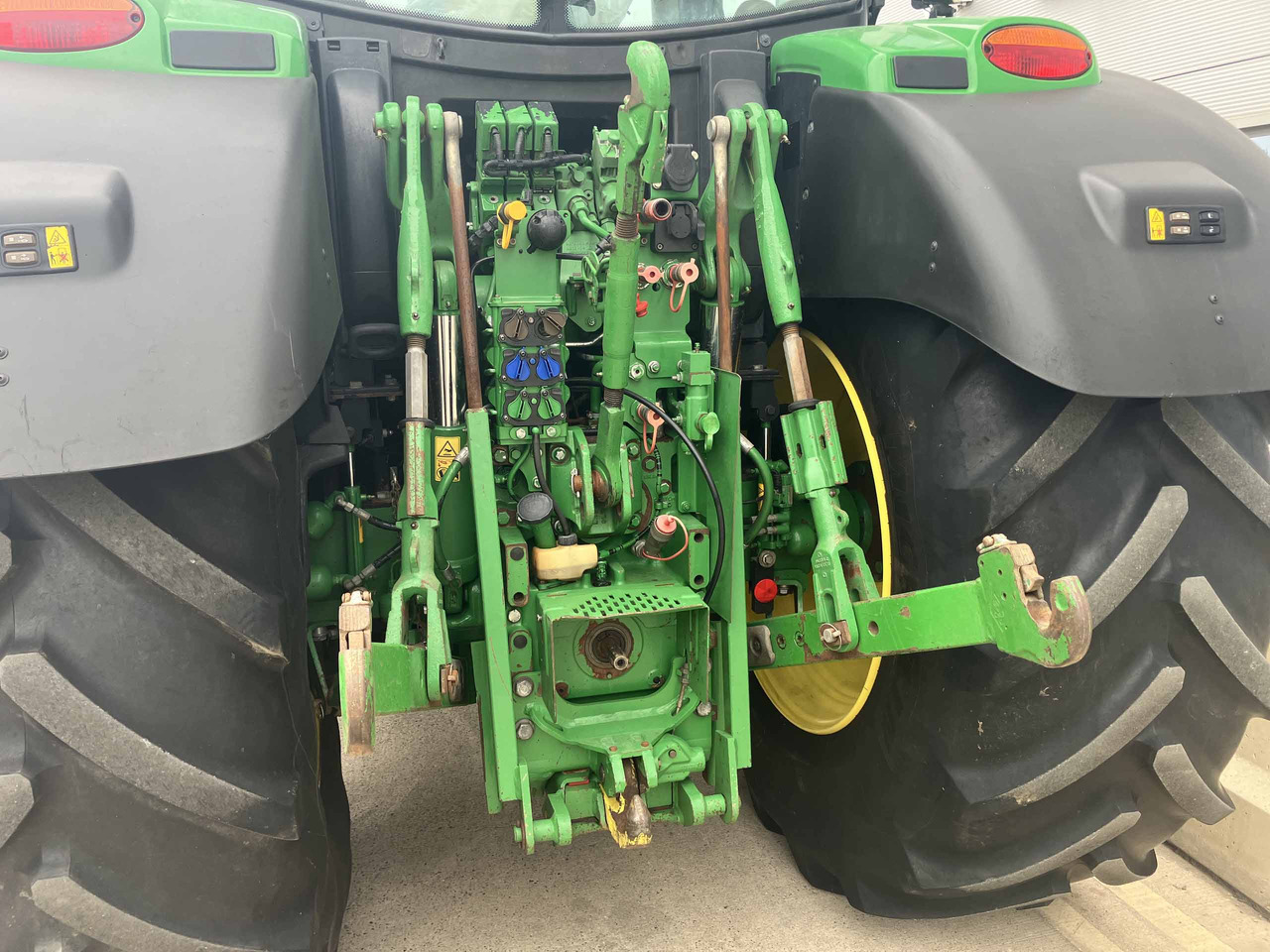 Trator John Deere 6155R: foto 14