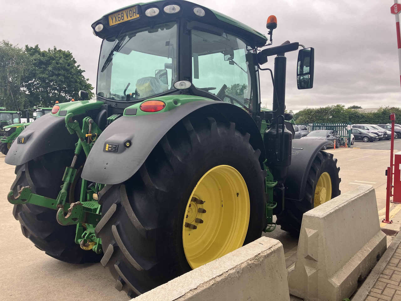 John Deere 6155R - Trator: foto 5 John Deere 6155R - Trator: foto 5
