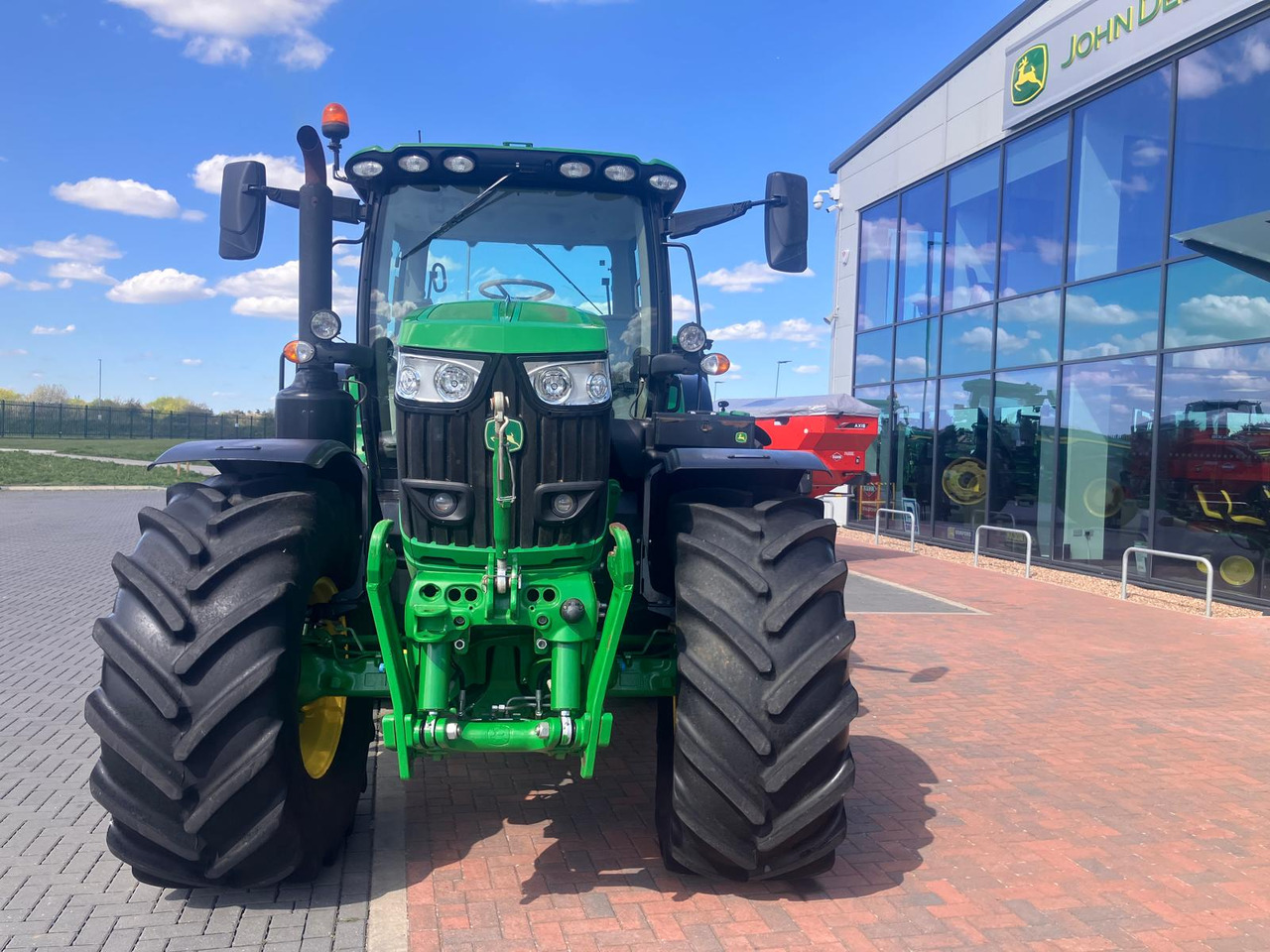 John Deere 6195R - Trator: foto 2 John Deere 6195R - Trator: foto 2
