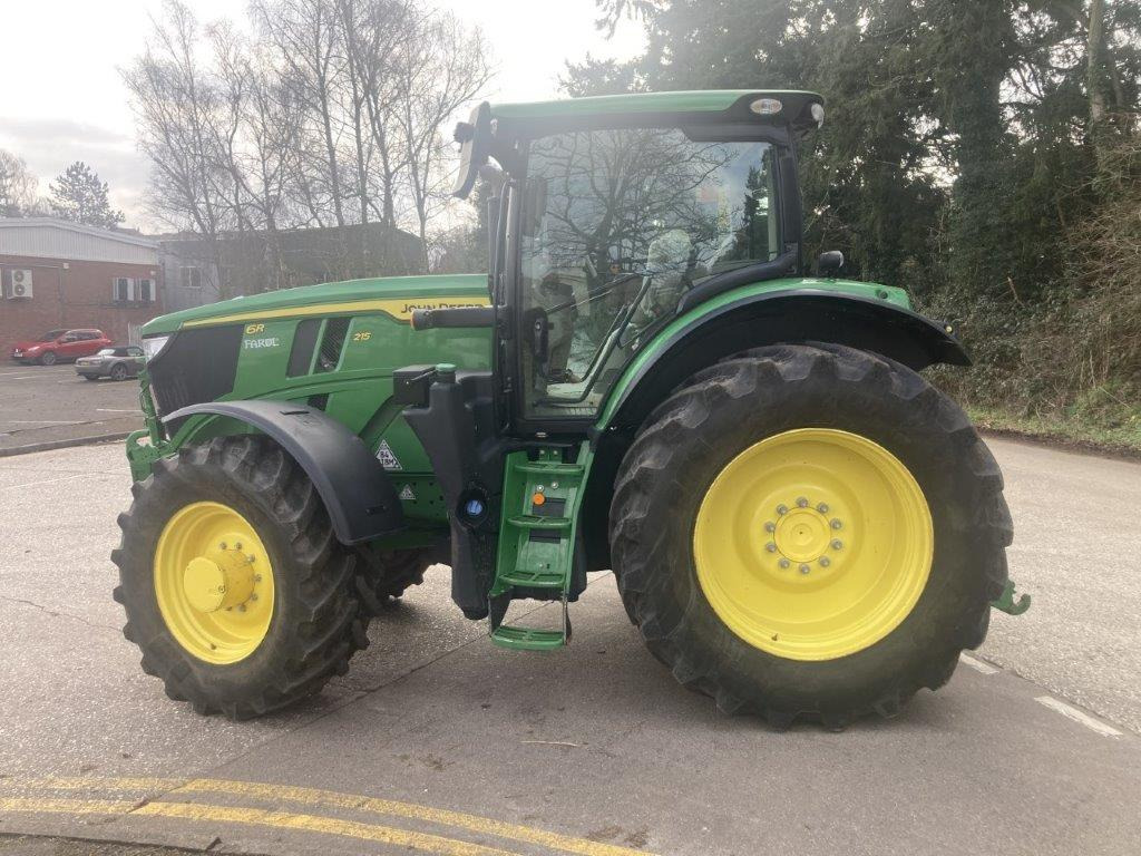 John Deere 6215R - Trator: foto 2 John Deere 6215R - Trator: foto 2