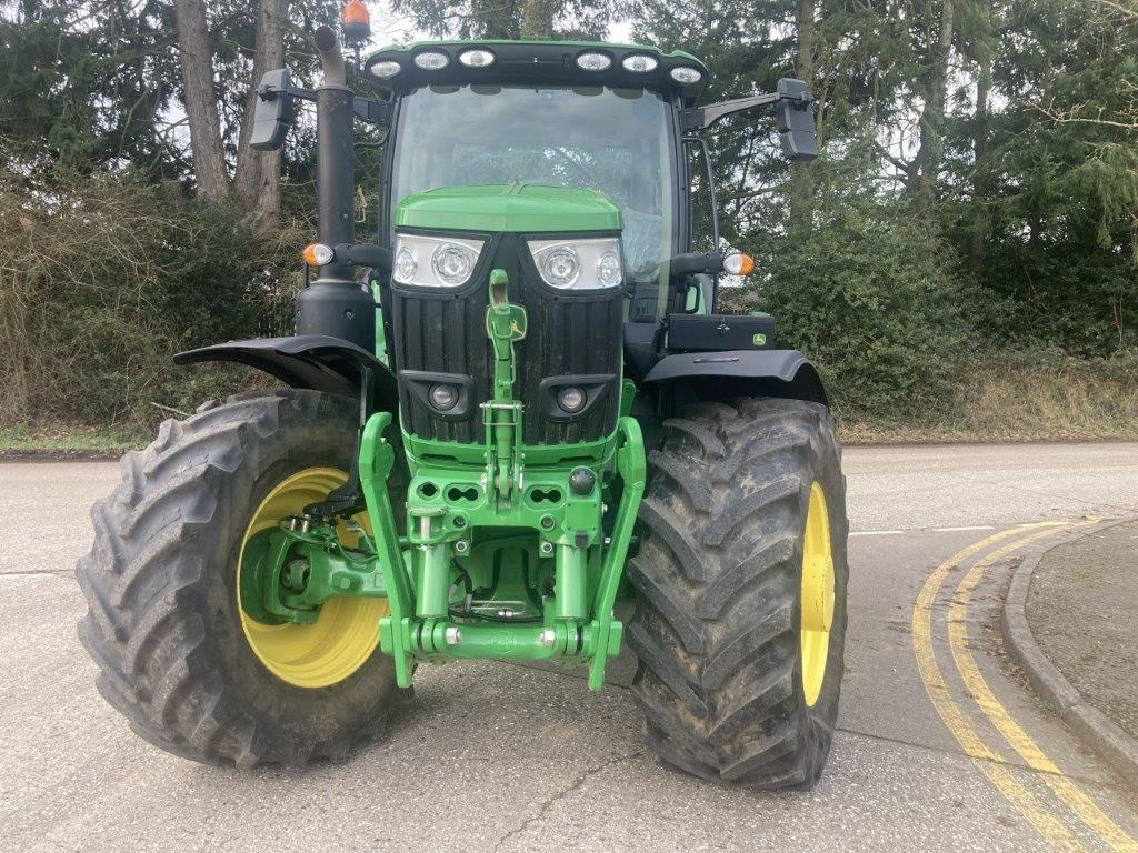 John Deere 6215R - Trator: foto 3 John Deere 6215R - Trator: foto 3