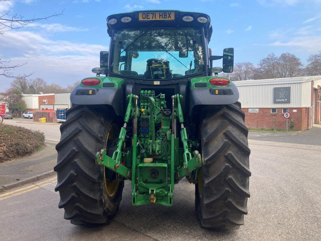 John Deere 6215R - Trator: foto 4 John Deere 6215R - Trator: foto 4