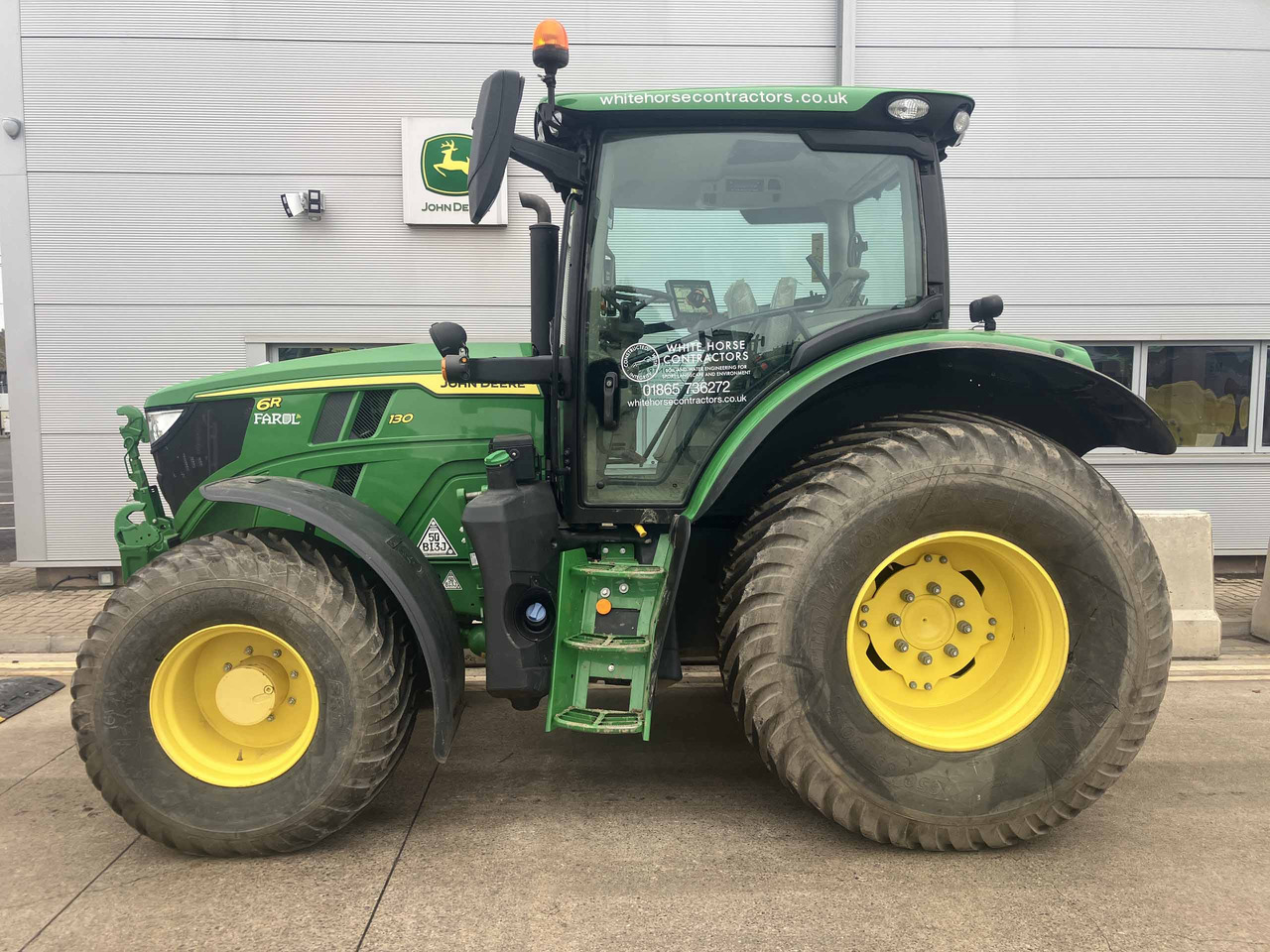 John Deere 6R 130 - Trator: foto 2 John Deere 6R 130 - Trator: foto 2