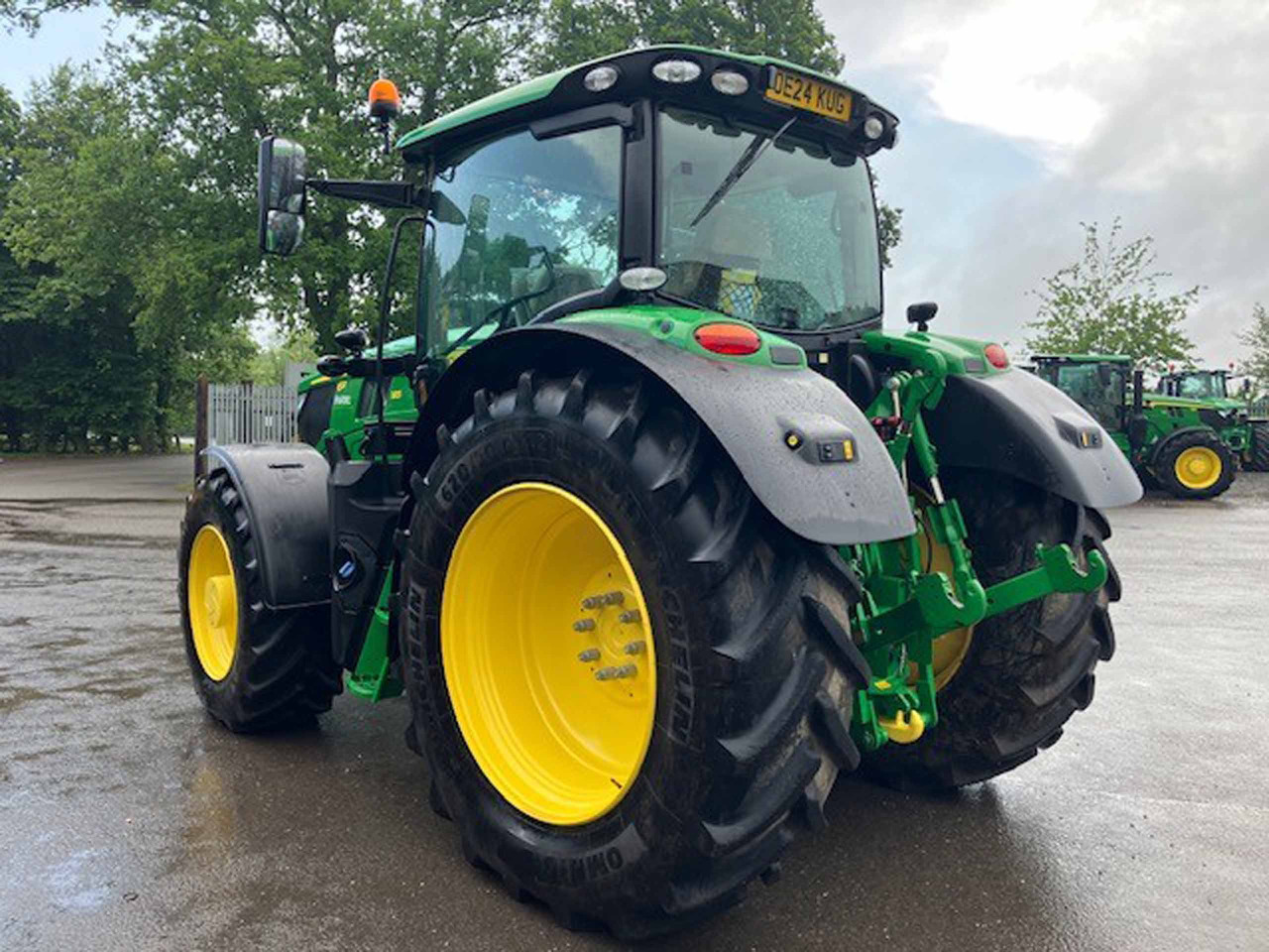 John Deere 6R 185 - Trator: foto 4 John Deere 6R 185 - Trator: foto 4