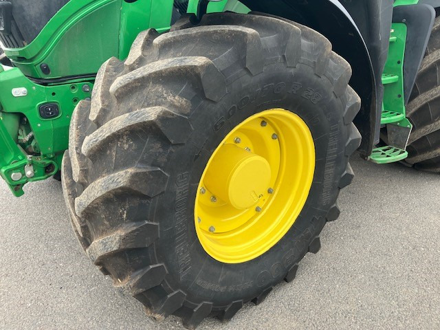 John Deere 6R 195 - Trator: foto 2 John Deere 6R 195 - Trator: foto 2