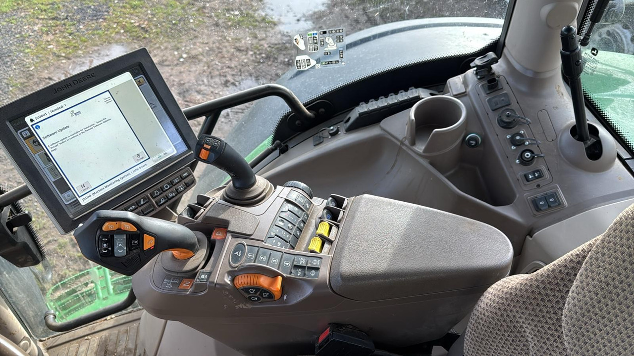 John Deere 6R 215 - Trator: foto 5 John Deere 6R 215 - Trator: foto 5