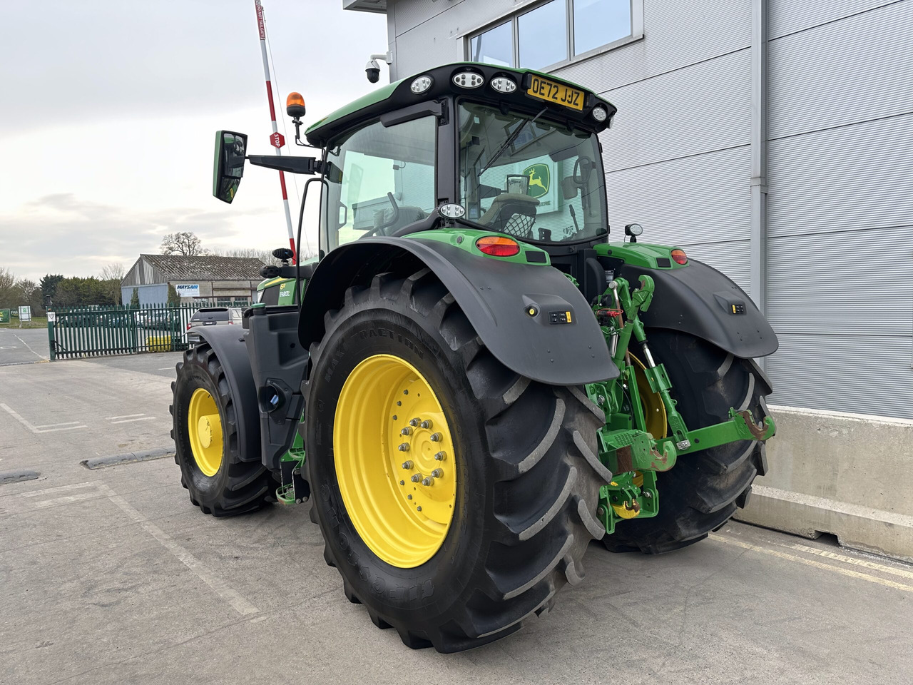 John Deere 6R 215 - Trator: foto 3 John Deere 6R 215 - Trator: foto 3