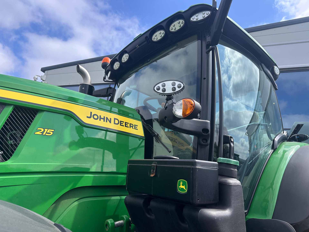 John Deere 6R 215 - Trator: foto 4 John Deere 6R 215 - Trator: foto 4