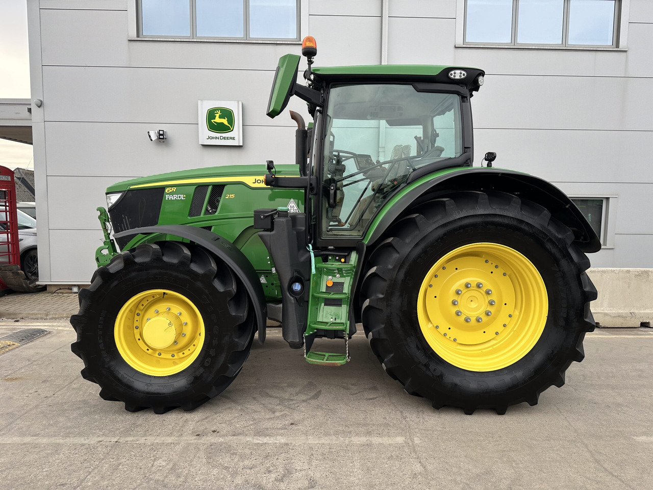 John Deere 6R 215 - Trator: foto 2 John Deere 6R 215 - Trator: foto 2