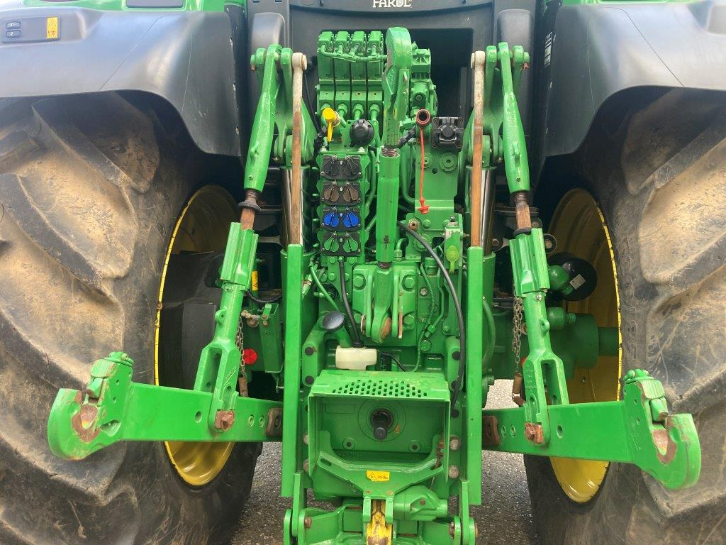 John Deere 6R 215 - Trator: foto 5 John Deere 6R 215 - Trator: foto 5