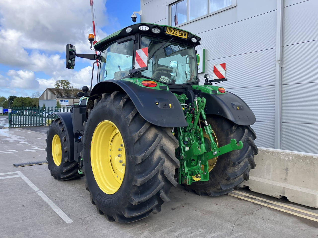John Deere 6R 215 - Trator: foto 3 John Deere 6R 215 - Trator: foto 3