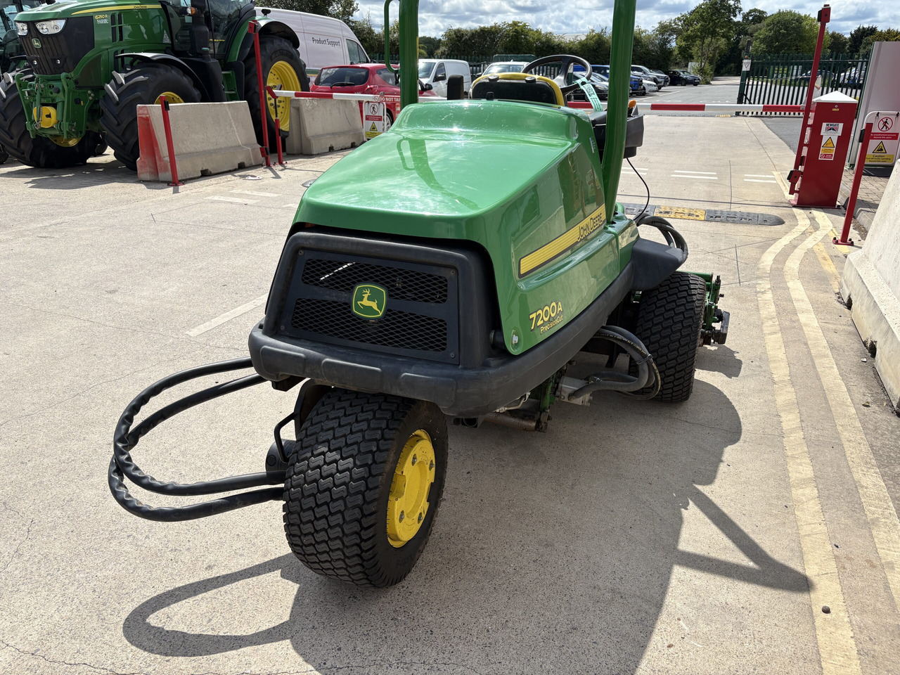 John Deere 7200A Triple Mower - Cortador de grama: foto 4 John Deere 7200A Triple Mower - Cortador de grama: foto 4