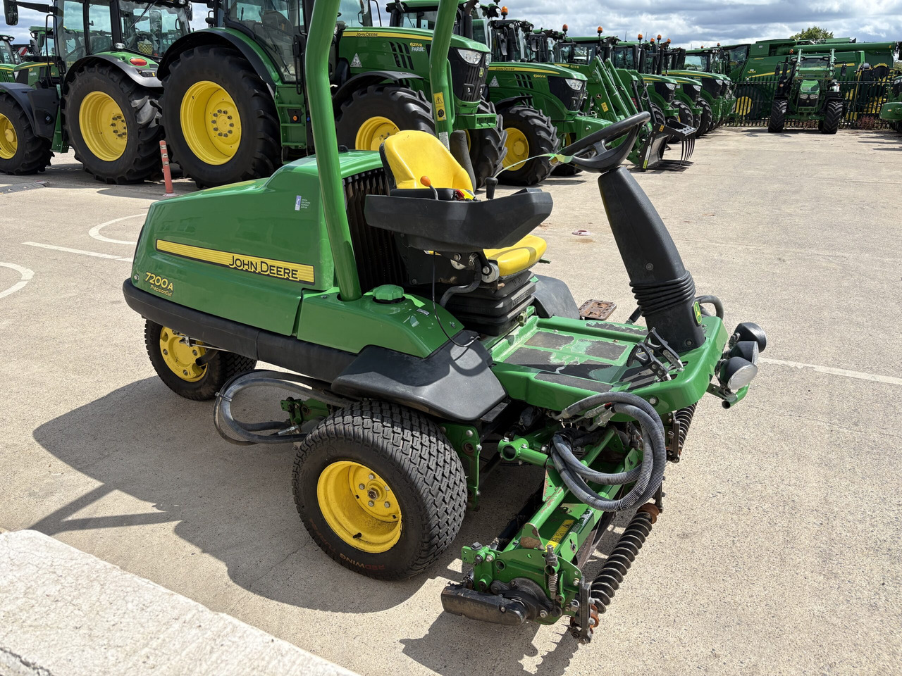 John Deere 7200A Triple Mower - Cortador de grama: foto 2 John Deere 7200A Triple Mower - Cortador de grama: foto 2
