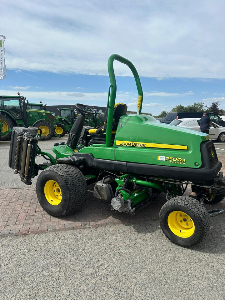 John Deere 7500AE Fairway Mower - Cortador de grama: foto 3 John Deere 7500AE Fairway Mower - Cortador de grama: foto 3