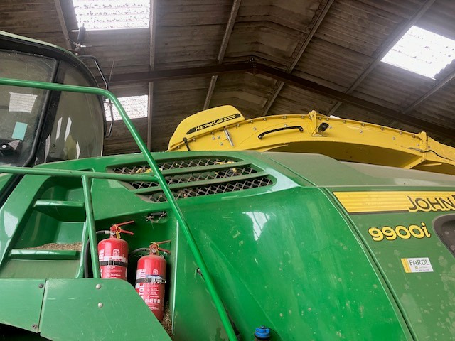 John Deere 9900 - Picadora de forragem automotriz: foto 2 John Deere 9900 - Picadora de forragem automotriz: foto 2