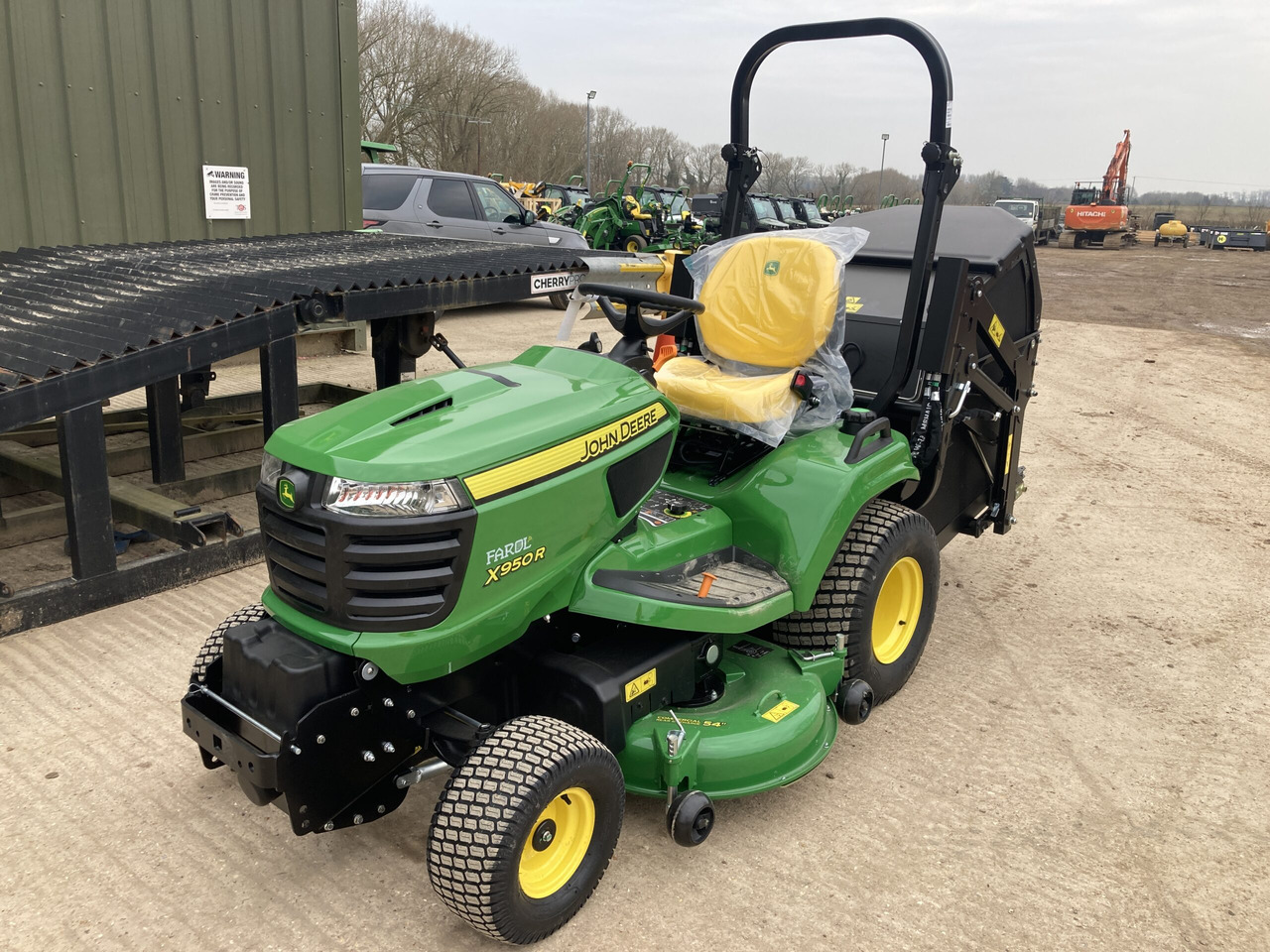 John Deere X950R ride on cut and collect mower - Cortador de grama: foto 1 John Deere X950R ride on cut and collect mower - Cortador de grama: foto 1
