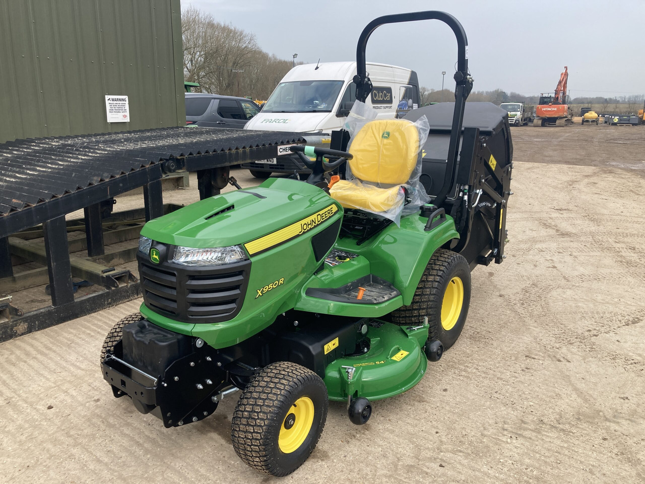 John Deere X950R ride on cut and collect mower - Cortador de grama: foto 1 John Deere X950R ride on cut and collect mower - Cortador de grama: foto 1