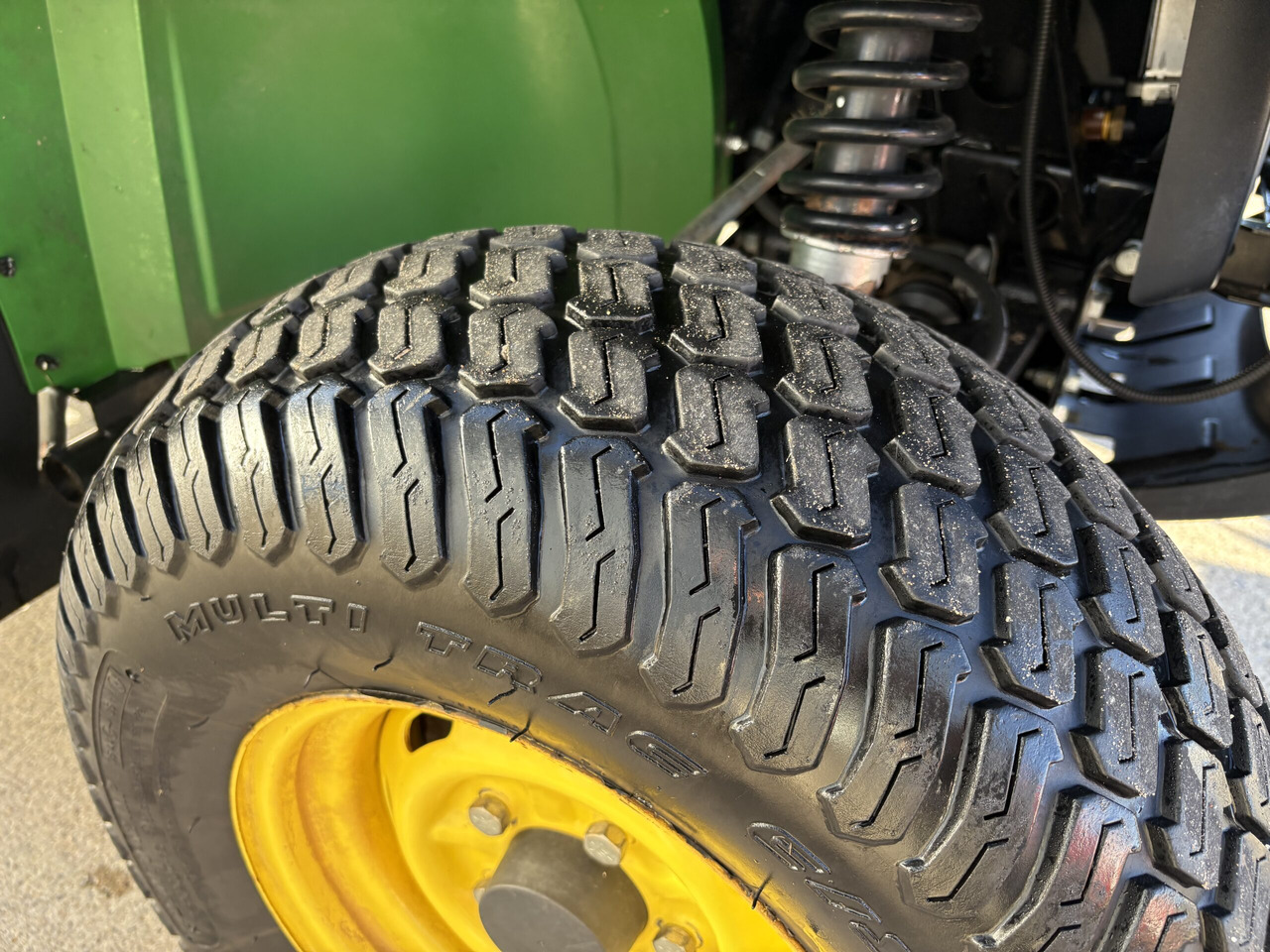 Quadriciclo John Deere XUV855M Gator: foto 8