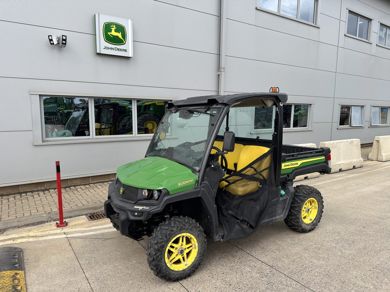 John Deere XUV865M - Quadriciclo: foto 1 John Deere XUV865M - Quadriciclo: foto 1