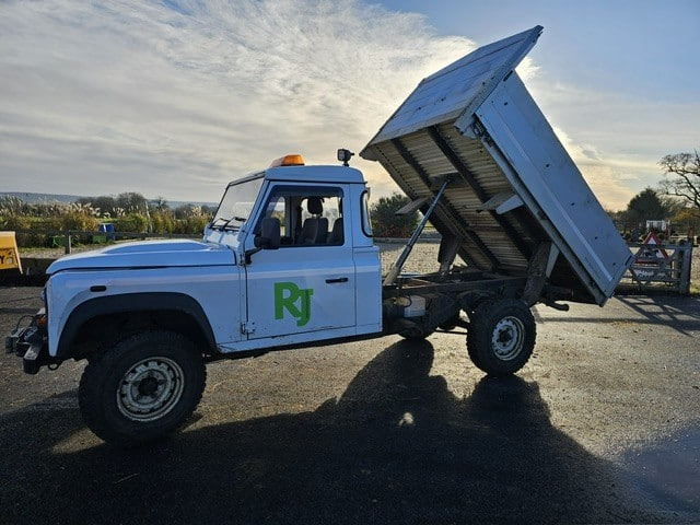 LAND ROVER DEFENDER 130 TIPPER - Carrinha basculante: foto 2 LAND ROVER DEFENDER 130 TIPPER - Carrinha basculante: foto 2