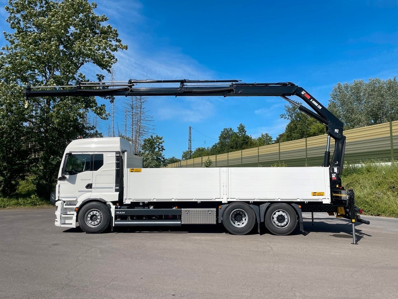 MAN TGS 26.480 6X2 Euro6 Retarder HIAB 228 - 4 - Camião grua: foto 3 MAN TGS 26.480 6X2 Euro6 Retarder HIAB 228 - 4 - Camião grua: foto 3