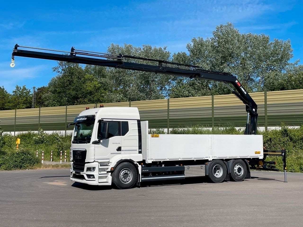 MAN TGS 26.480 6X2 Euro6 Retarder HIAB 228 - 4 - Camião de caixa aberta/ Plataforma, Camião grua: foto 2 MAN TGS 26.480 6X2 Euro6 Retarder HIAB 228 - 4 - Camião de caixa aberta/ Plataforma, Camião grua: foto 2