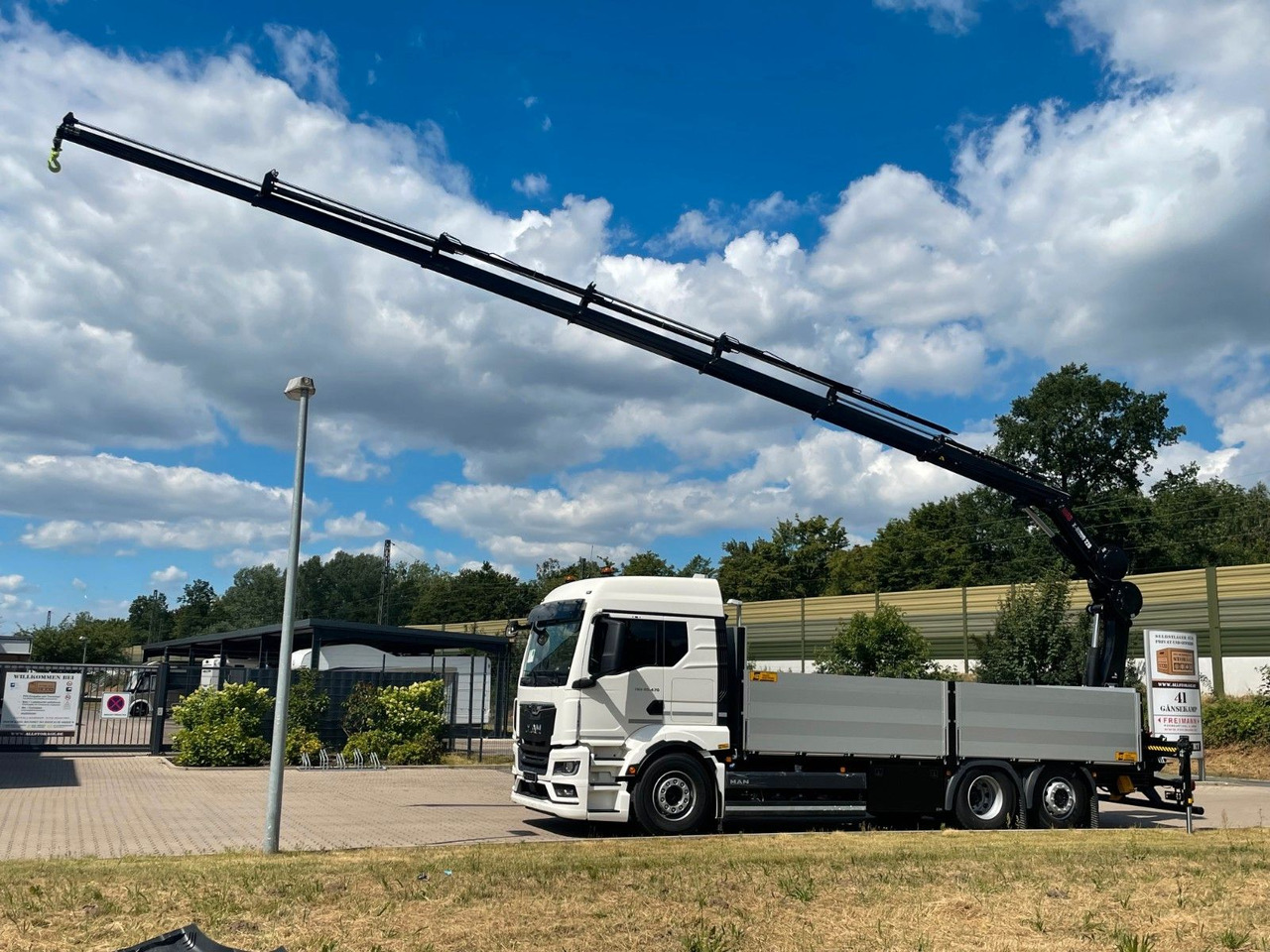 MAN TGS 26.480 /6X2 Euro6 Retarder HIAB 228 - 6 - Camião grua: foto 1 MAN TGS 26.480 /6X2 Euro6 Retarder HIAB 228 - 6 - Camião grua: foto 1