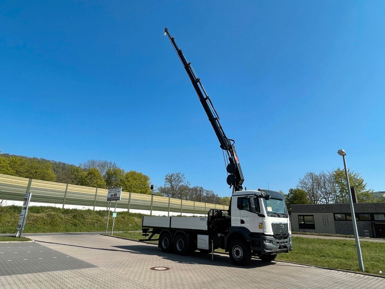 MAN TGS 33.440 6x4 HIAB 228-6 - Camião grua: foto 2 MAN TGS 33.440 6x4 HIAB 228-6 - Camião grua: foto 2