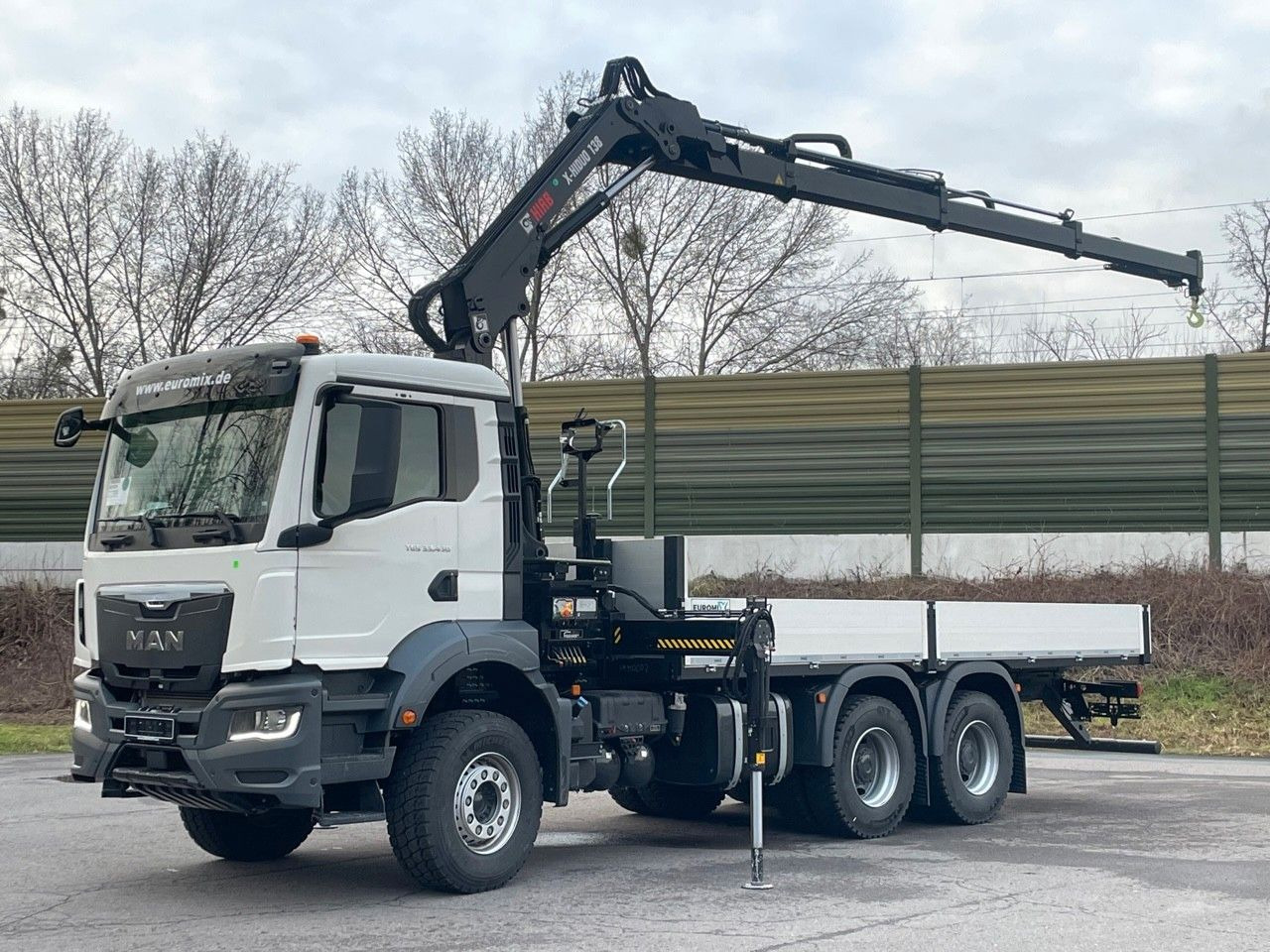 MAN TGS 33.440 6x4 Kran HIAB 138-3 - Camião grua: foto 1 MAN TGS 33.440 6x4 Kran HIAB 138-3 - Camião grua: foto 1